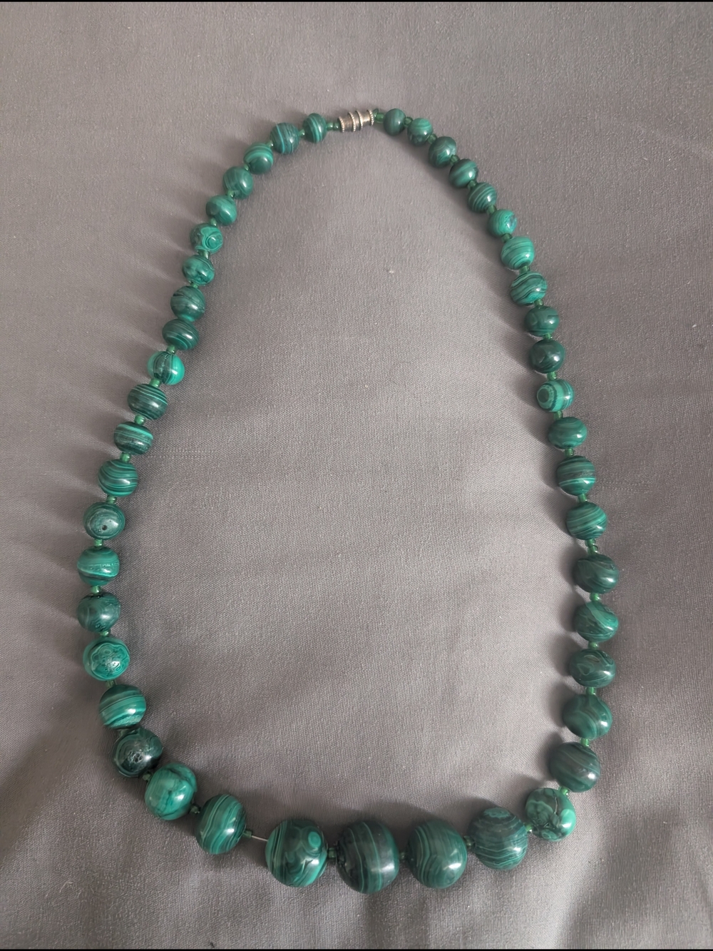Genuine Malachite Graduated Bead Necklace Green Gemstone